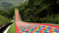 destinasi wisata yang sedang naik daun di Cianjur, yaitu The Nice Funtastic Park. Tempat ini menawarkan berbagai atraksi seru