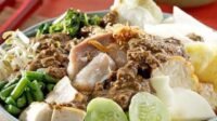 Uniknya Rujak Cingur, Yang Wajib Kalian Coba!