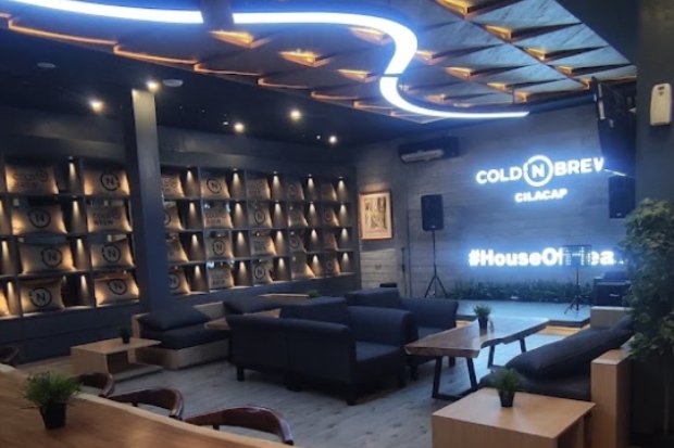 Suasana dan Desain Asik Cloud and Brew-kawanonline