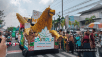 Karnaval Pembangunan Cilacap 2025 Meriah dengan Parade Mobil Hias kawan online
