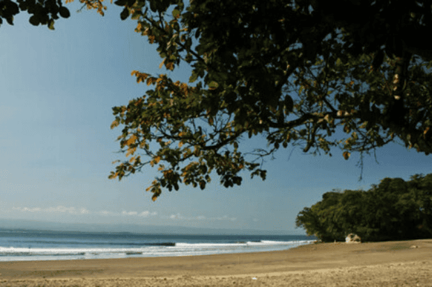 Pantai Batu Karas Pangandaran, Wisata Pantai Indah dengan Tiket Murah dan Hotel Nyaman kawan online