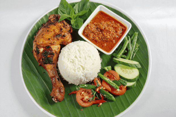 Pelengkap Makanan yang Membuat Rasanya Semakin Khas