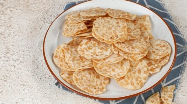 Keripik Tempe sebagai Camilan Tradisional yang Tetap Relevan