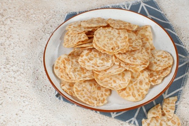 Keripik Tempe sebagai Camilan Tradisional yang Tetap Relevan