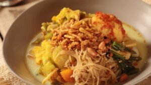 Lontong Medan Kuliner Pagi yang Menggugah Selera