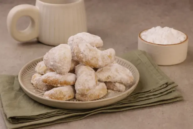 Tradisi Kue Kering Putri Salju kawan online