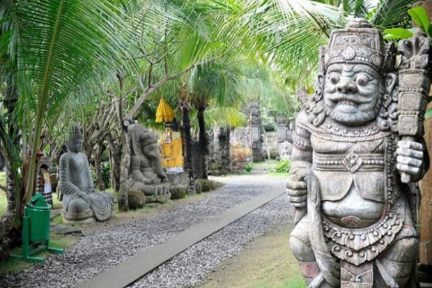Aktivitas Wisata Keluarga big garden corner kawan online