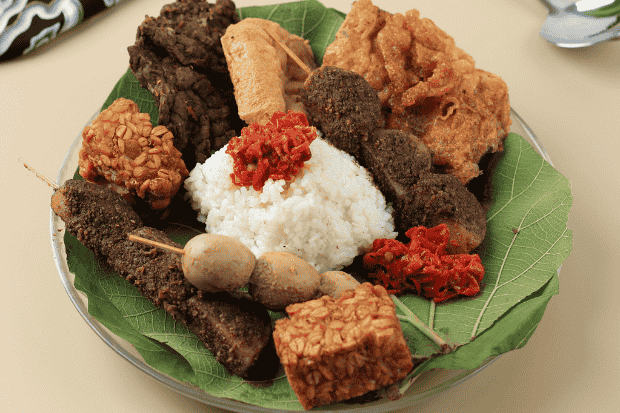 Mengenal Kelezatan Nasi Jamblang Cirebon yang Sarat Cerita Lokal kawan online