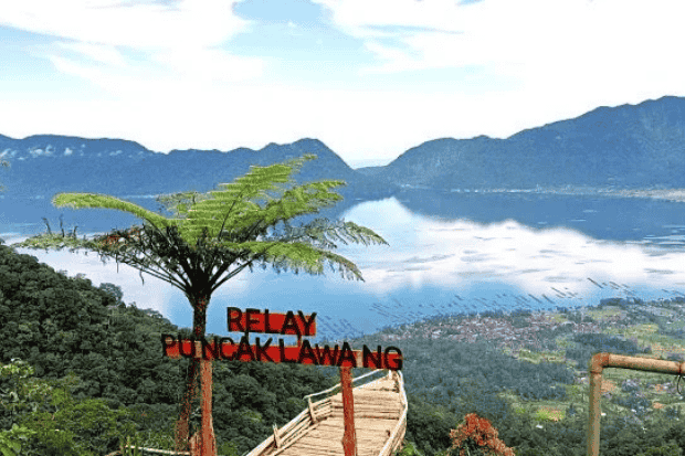 Menikmati Pesona Puncak Lawang Bukittinggi kawan online