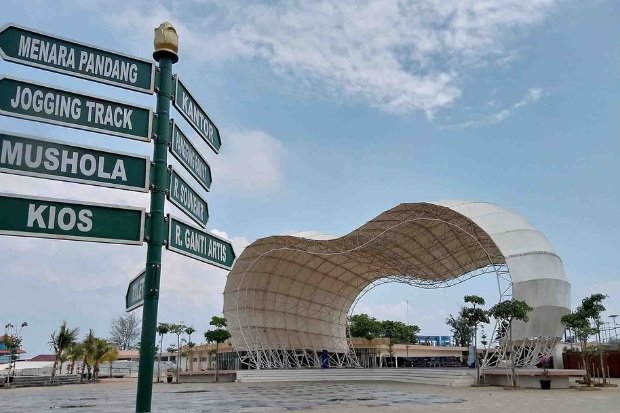 Keindahan Alam Pesisir Pantai Pasir Kencana kawan online