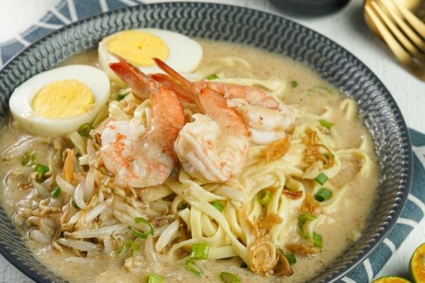 Cara penyajian mie celor kawan online