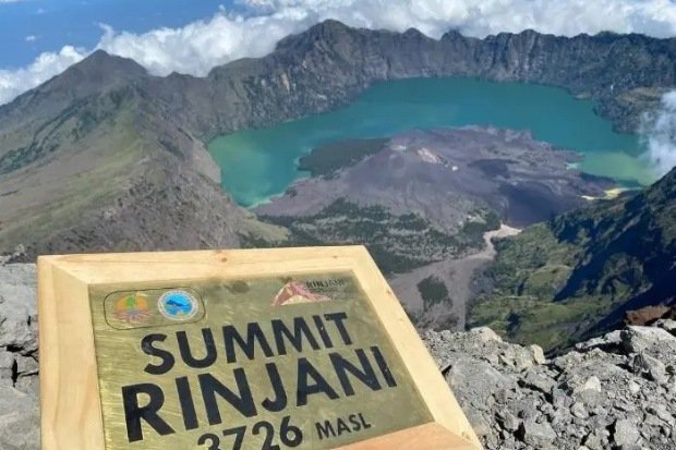 Pesona Alam Gunung Rinjani yang Memikat Hati Pendaki kawan online