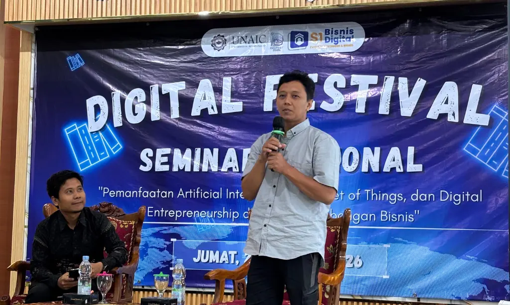 wahib rosadi memaparkan materi affiliate di UNAIC Digifest 2026 kawan online