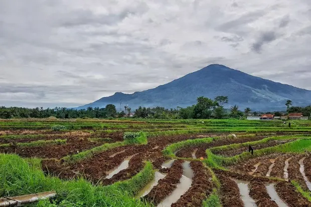 Berapa Ketinggian Gunung Ciremai kawan online